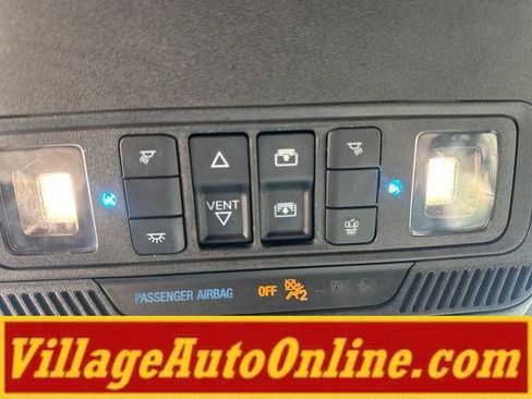 Used 2020 Ford Explorer XLT w/ Equipment Group 202A AWD/4WD image 28