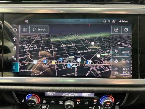 Used 2021 Audi Q3 2.0T Premium Plus image 24