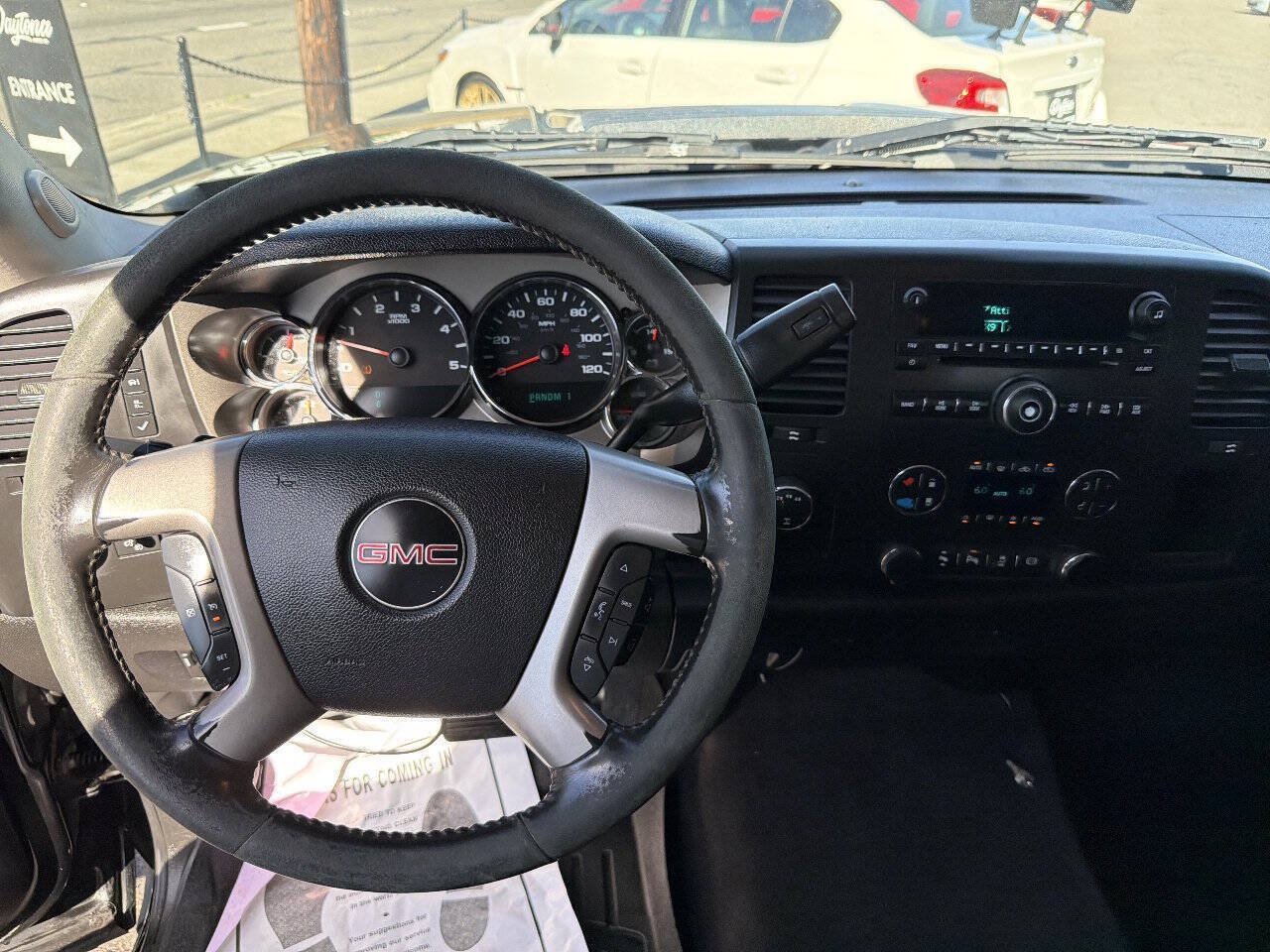 Used 2014 GMC Sierra 2500 SLE w/ SLE Preferred Package AWD/4WD image 26