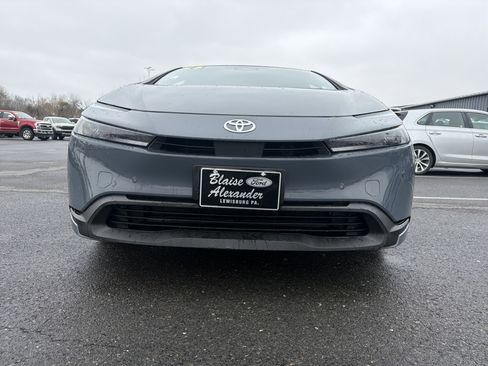Used 2025 Toyota Prius LE image 9