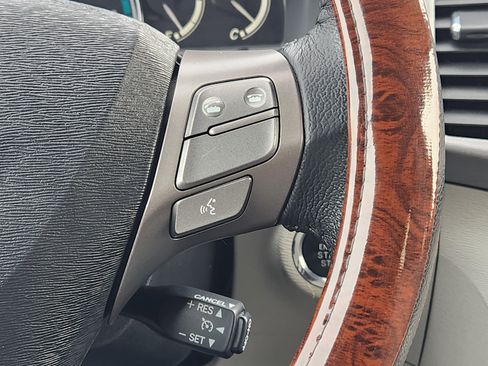 Used 2010 Toyota Venza Base image 28