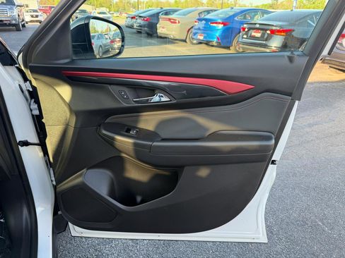 Used 2025 Chevrolet TrailBlazer RS w/ Convenience Package image 20