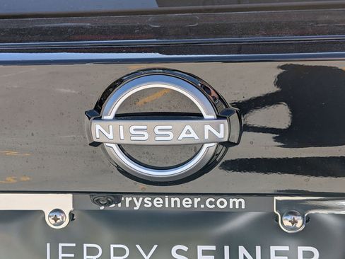 Used 2025 Nissan Kicks SV AWD/4WD image 13