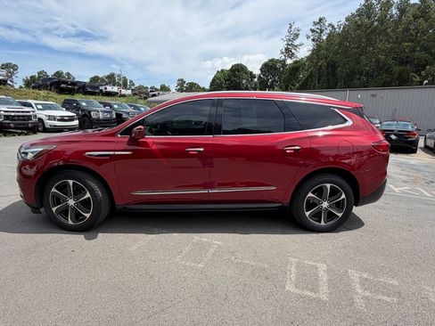 Used 2019 Buick Enclave Premium w/ Experience Buick Package FWD image 8