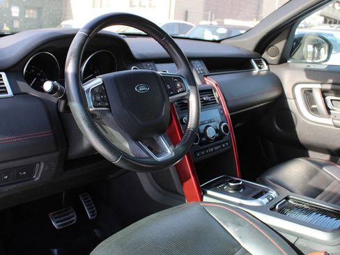 Used 2018 Land Rover Discovery Sport HSE image 36