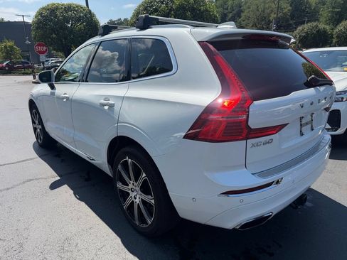 Used 2018 Volvo XC60 T8 Inscription w/ Advanced Package AWD/4WD image 2