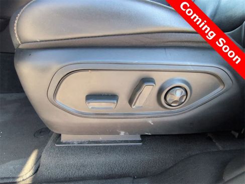 Used 2022 Jeep Grand Cherokee L Limited image 17