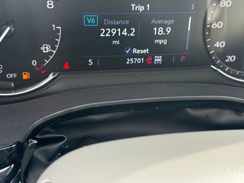 Certified 2024 Cadillac XT6 Premium Luxury AWD/4WD image 15