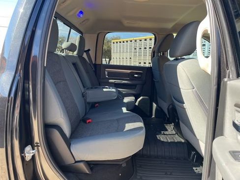 Used 2018 RAM 1500 SLT image 14