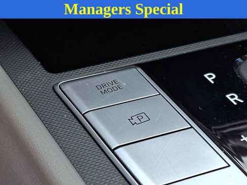 Used 2024 Hyundai Elantra SEL FWD image 24
