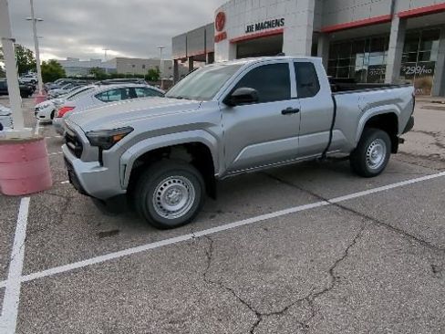 Used 2024 Toyota Tacoma SR RWD image 2