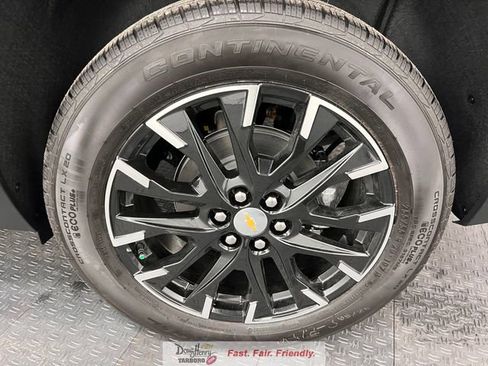 New 2026 Chevrolet Traverse LT w/ Sun and Wheel Package FWD image 24