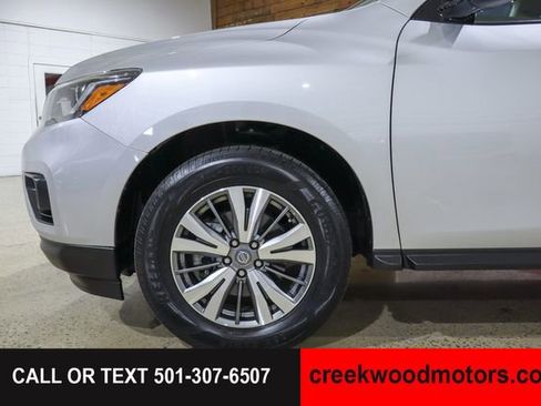 Used 2020 Nissan Pathfinder SV FWD image 7