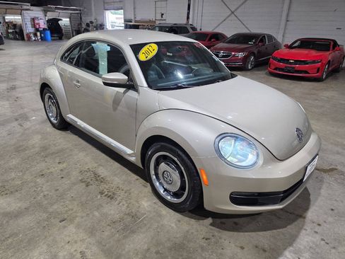 Used 2012 Volkswagen Beetle 2.5 FWD image 16