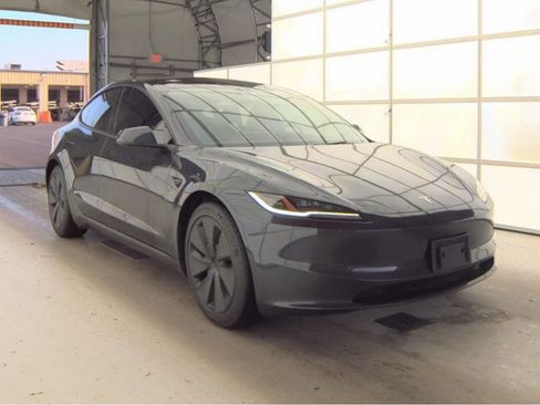 Used 2024 Tesla Model 3 Long Range RWD image 4