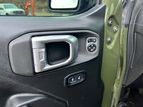 Used 2021 Jeep Wrangler Unlimited Sport image 21