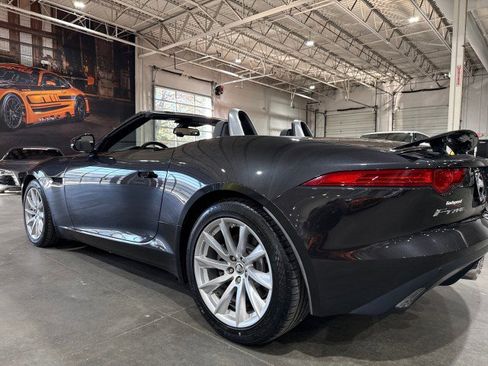 Used 2014 Jaguar F-TYPE Convertible image 39
