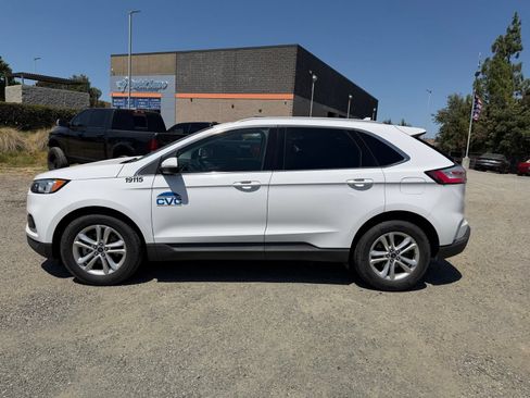 Used 2019 Ford Edge SEL w/ Equipment Group 201A FWD image 2