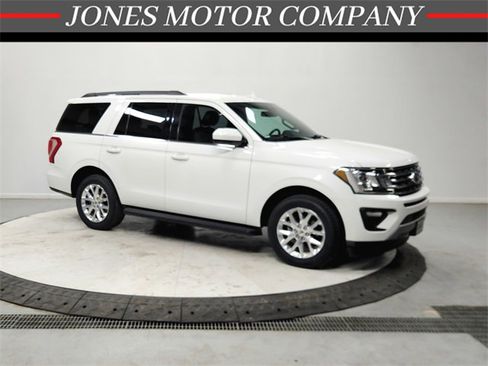 Used 2020 Ford Expedition XLT image 1
