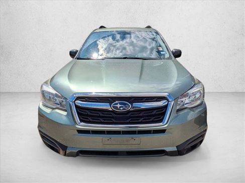 Used 2018 Subaru Forester 2.5i w/ Alloy Wheel Package AWD/4WD image 2