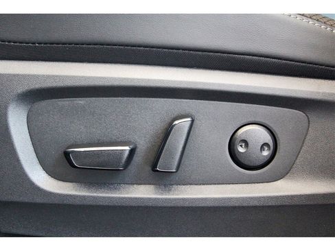 New 2026 Nissan Pathfinder SL image 29