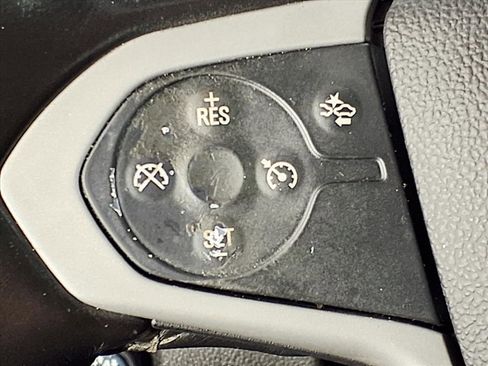 Used 2021 Chevrolet Colorado LT w/ Fleet Safety Package image 16