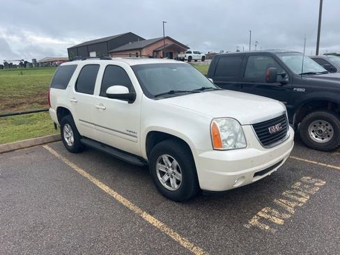 Used 2011 GMC Yukon SLT w/ SLT-2 Equipment Package AWD/4WD image 1