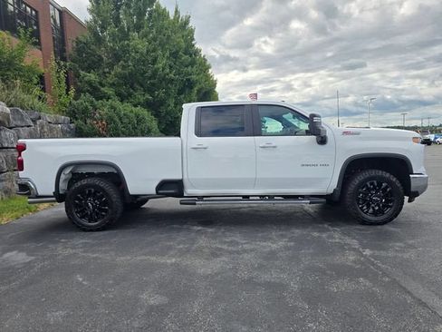 Used 2025 Chevrolet Silverado 3500 LT w/ All Star Edition AWD/4WD image 2