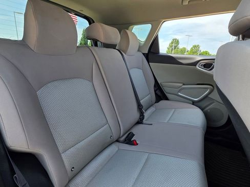 Used 2023 Kia Soul LX image 16