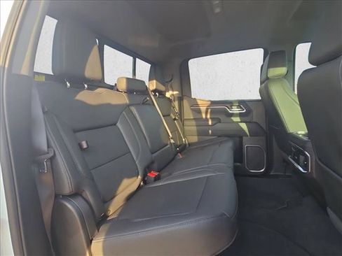 Used 2026 GMC Sierra 1500 SLT AWD/4WD image 17