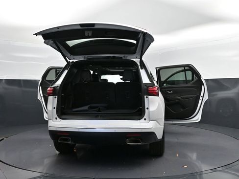 Used 2023 Chevrolet Traverse High Country image 51