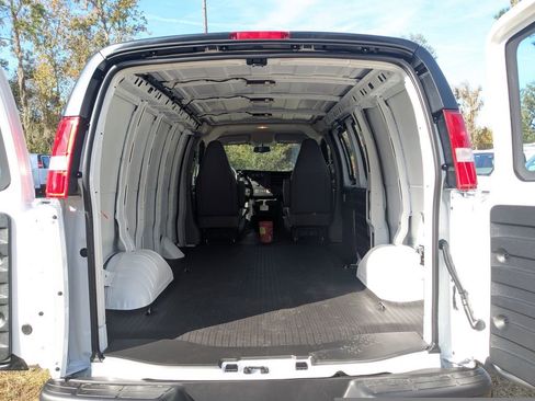 New 2025 Chevrolet Express 2500 w/ Driver Convenience Package image 13