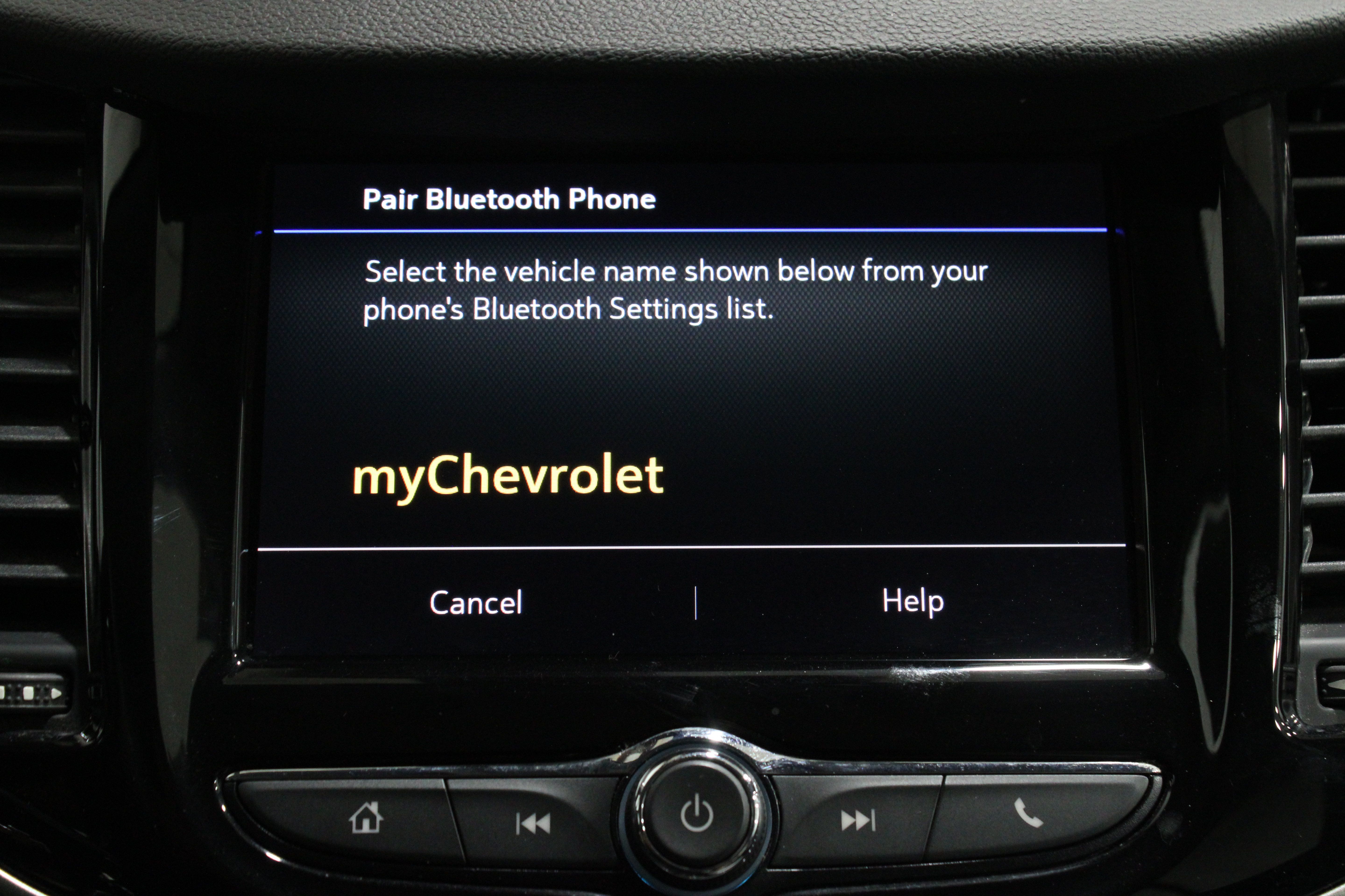 Used 2020 Chevrolet Trax LS w/ Tint and Cruise Package AWD/4WD image 12