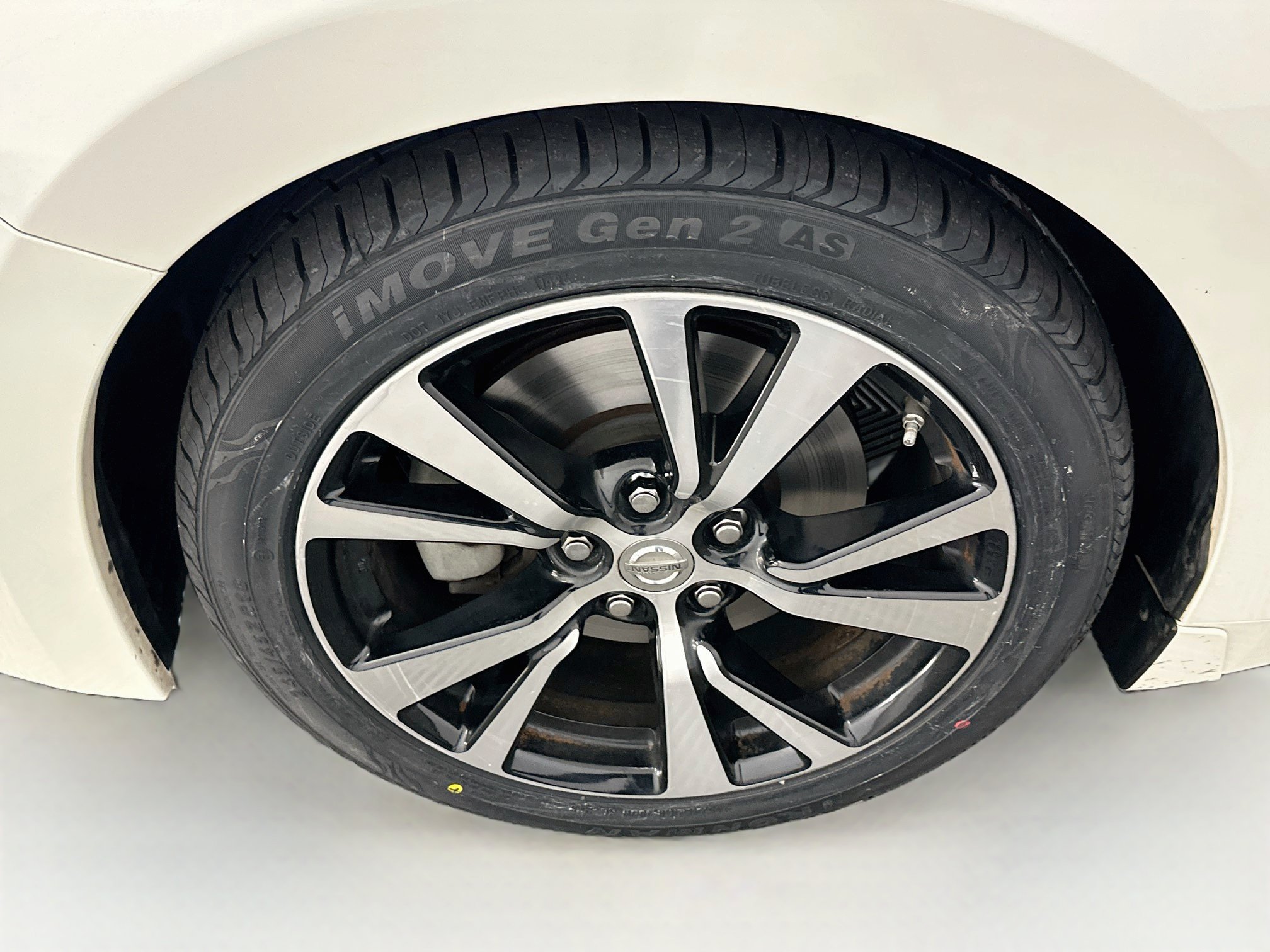 Used 2018 Nissan Maxima Platinum FWD image 11