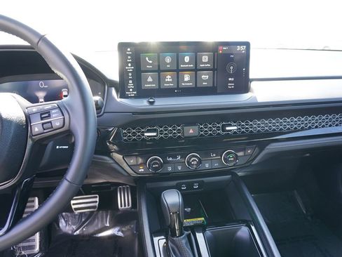 Used 2025 Honda Accord Sport image 21
