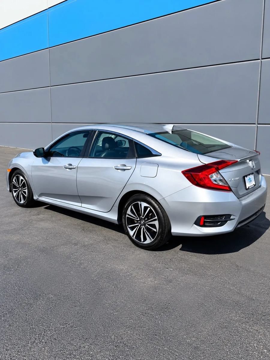 Used 2017 Honda Civic EX-L image 7