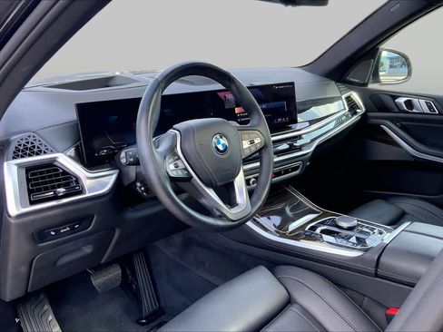 Used 2025 BMW X5 xDrive50e AWD/4WD image 18