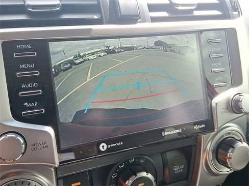 Used 2021 Toyota 4Runner SR5 Premium image 18