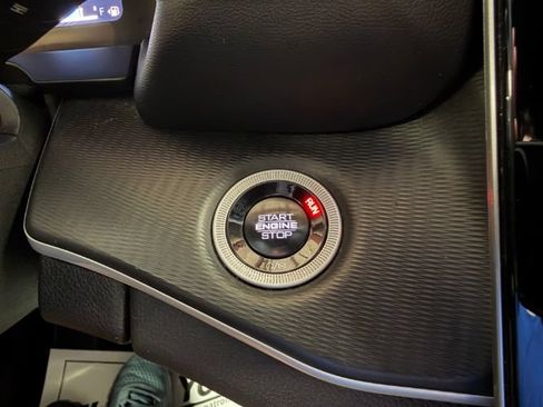 Used 2024 Jeep Grand Cherokee Altitude AWD/4WD image 19