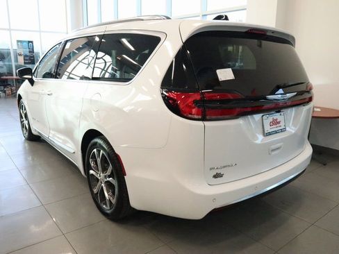 New 2026 Chrysler Pacifica Pinnacle FWD image 26