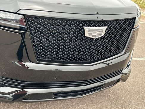 Used 2024 Cadillac Escalade Sport w/ LPO, ONYX Package AWD/4WD image 23