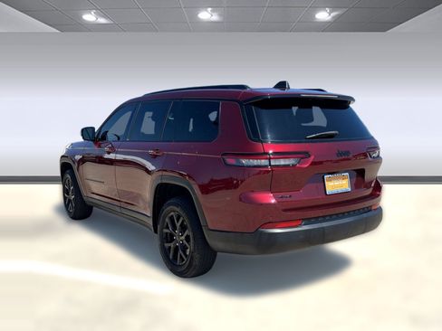 Used 2024 Jeep Grand Cherokee L Laredo AWD/4WD image 3