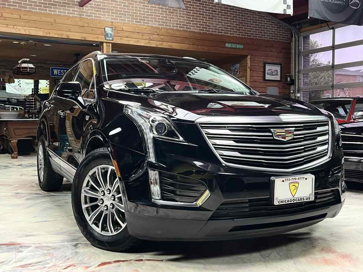 Used 2017 Cadillac XT5 Luxury w/ Driver Awareness Package AWD/4WD image 3