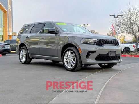 Used 2023 Dodge Durango GT image 4