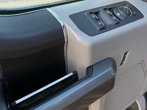 Used 2018 Ford F150 XLT image 14