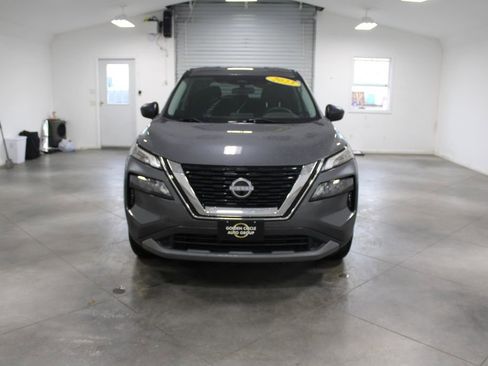 Used 2023 Nissan Rogue S image 3