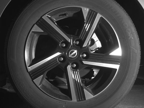 Used 2025 Nissan Sentra SV FWD image 14