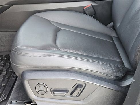 Used 2023 Audi Q7 3.0T Prestige image 24