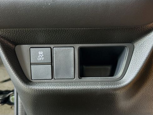Used 2025 Honda HR-V EX-L image 9
