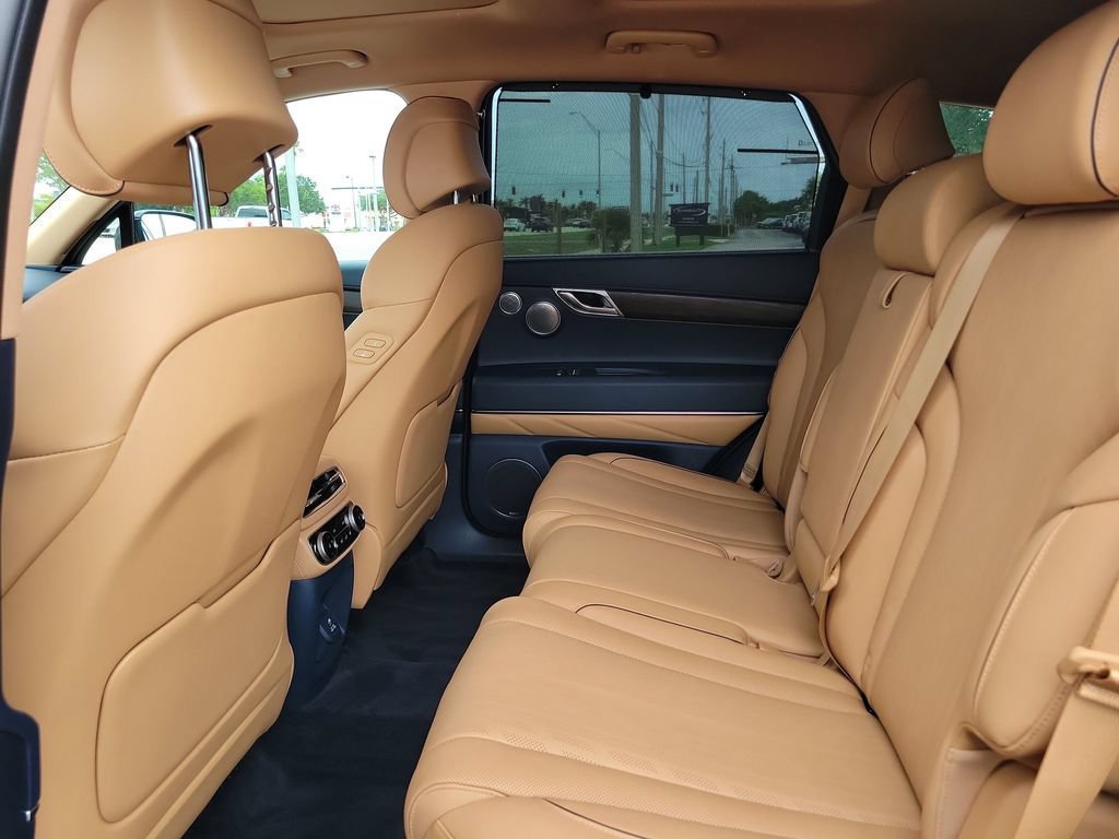 Used 2023 Genesis GV80 2.5T w/ Prestige Package AWD/4WD image 15